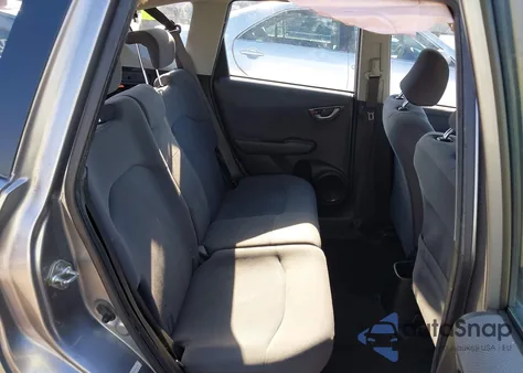 2010 Honda Fit z USA, uszkodzony, nr VIN JHMGE8H26AS007396